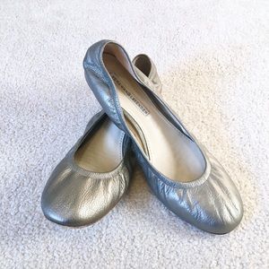 Vera Wang | Metallic Ballet Flats